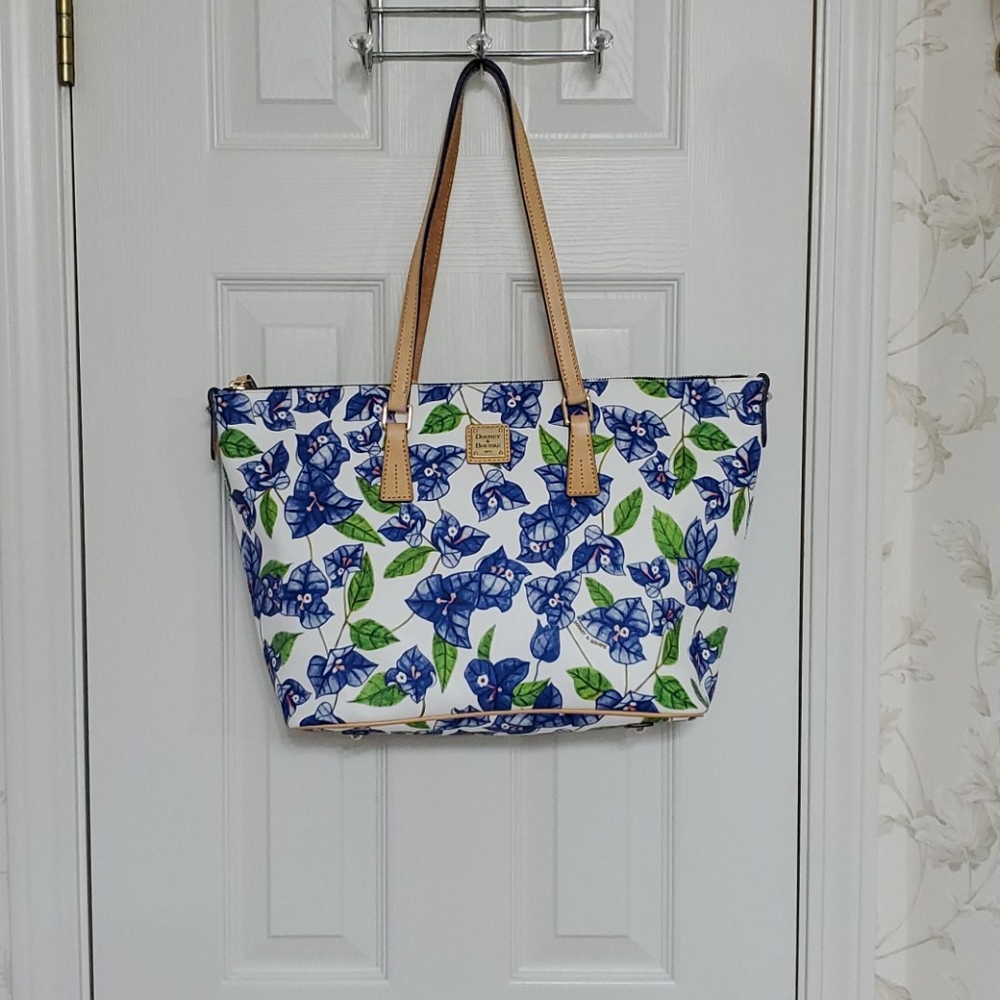 Dooney & Bourke Tote